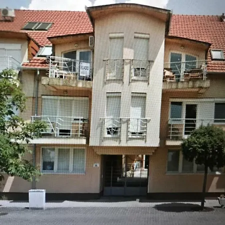 Gyongyvirag Apartman Apartament *