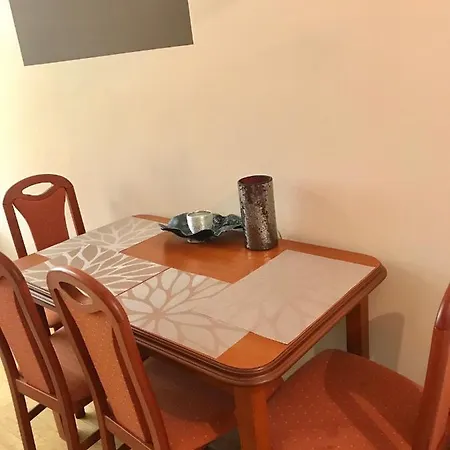 Apartament Gyongyvirag Apartman Harkány
